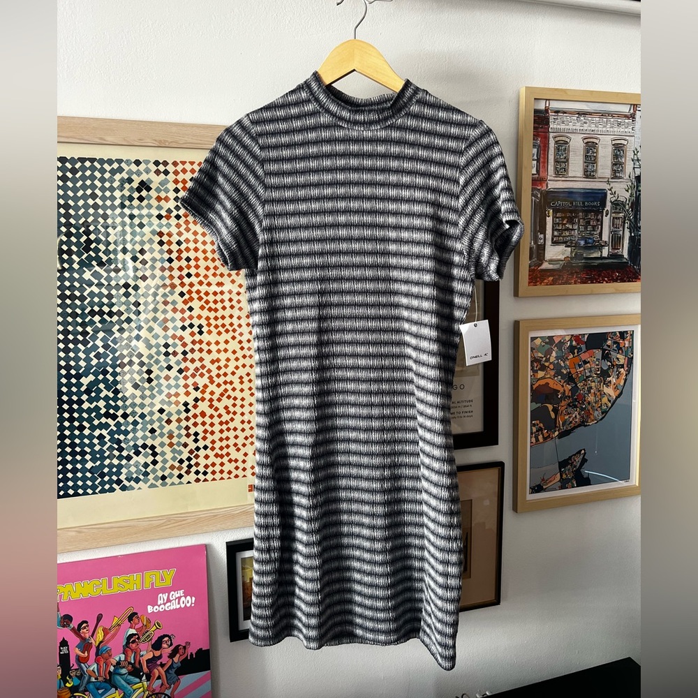 O'Neill Black and Gray Striped Short Sleeve Midi Dress